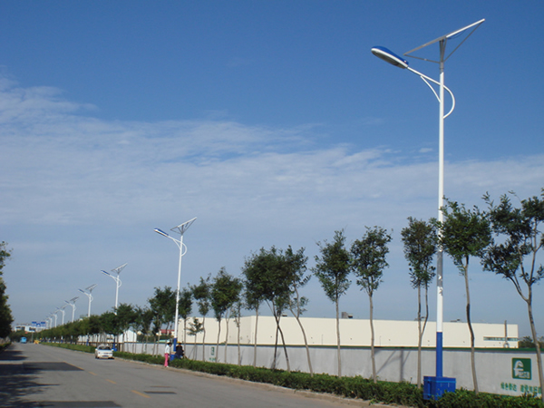 太陽能路燈具備的五大手藝優(yōu)勢